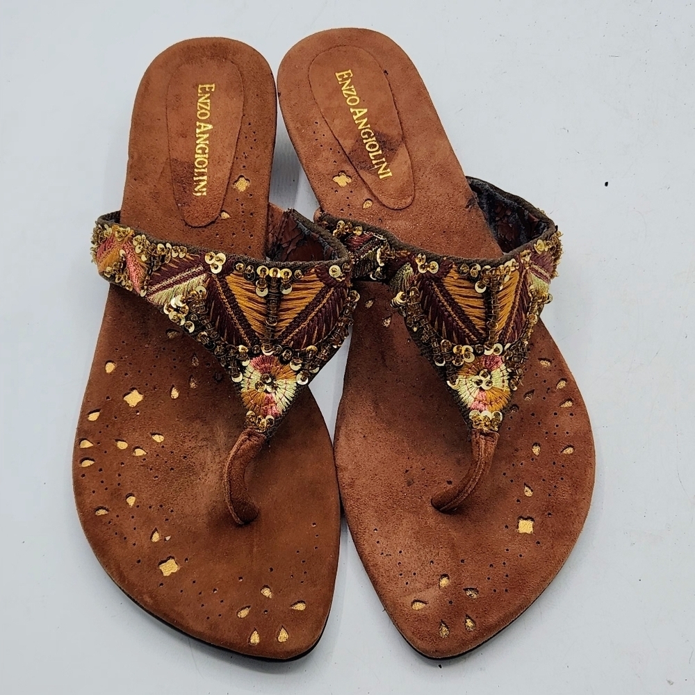 Enzo Angiolini Vintage Brown Suede Gold Accents Floral Embroidered Sandals 7.5 M